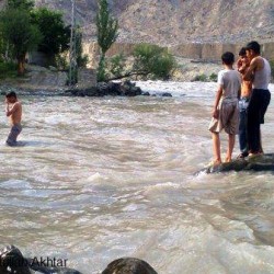 Young boys swimming in the Gilgit river  Photo: Hidayat Ullah Akhtar 