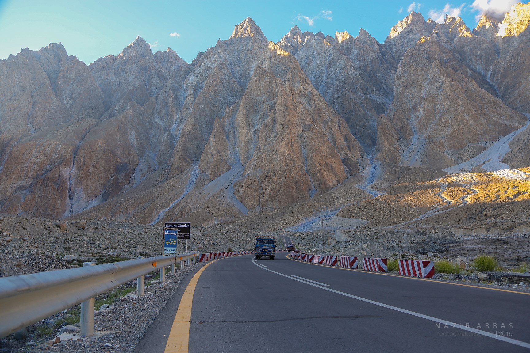 KKH near Batura Glacier in Passu, Gojal 