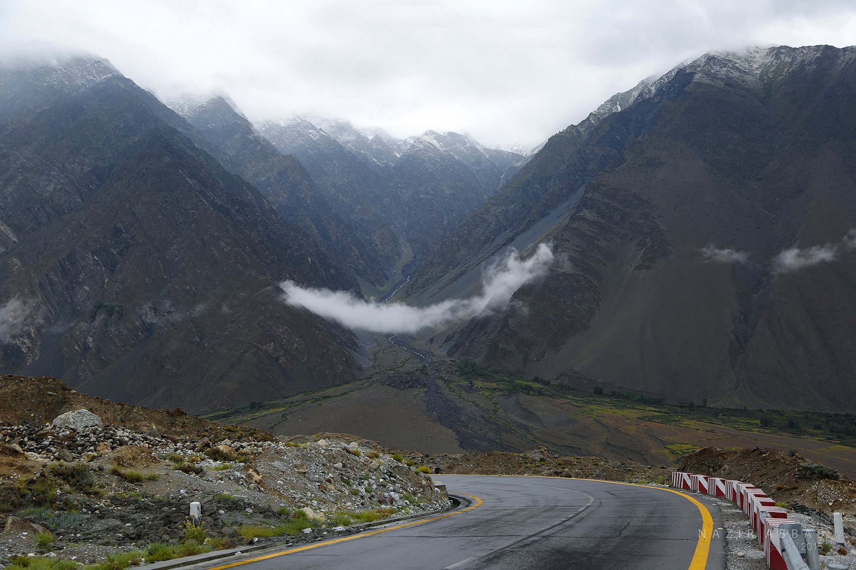 On a rainy day in the Sholmol area between Hussani and Passu 