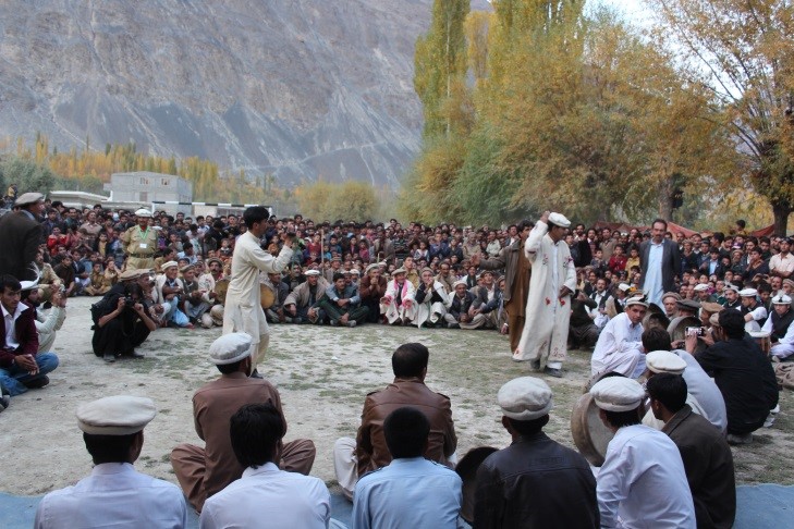 Teams of Duf Tamasha performing 